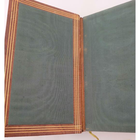 French Art Nouveau Prayer Book 1917 with Beautiful Graphics for Displaying - Picture 3 of 9